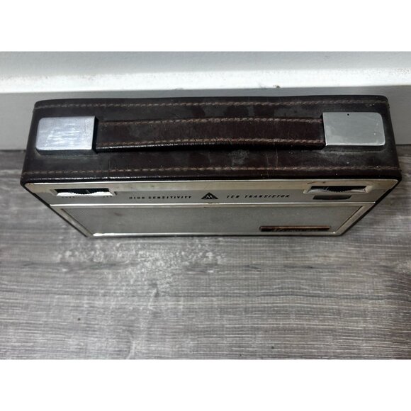 Vintage Minerva Ten Transistor High Sensitivity Portable Radio - Picture 4 of 9